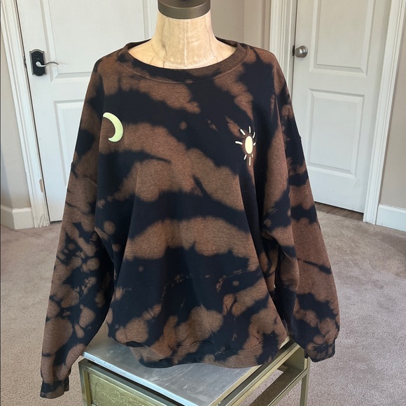 Zumiez Sweaters - Zumiez Desert Dreamer Brown & Black Dyed Moon & Sun Pullover Crewneck - Large